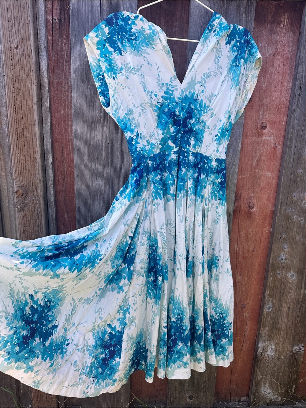 Women's Sweet lil swingy Blue Floral V-Neck Summer Dress